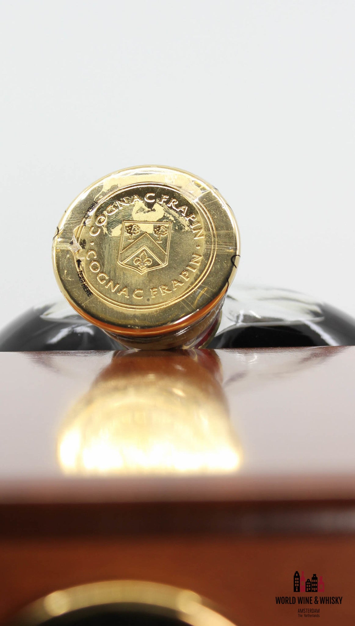 Cognac Frapin - Grande Champagne - V.I.P. XO 2000 in OWC (24K gold gilded) - WORLD WINE WHISKY 