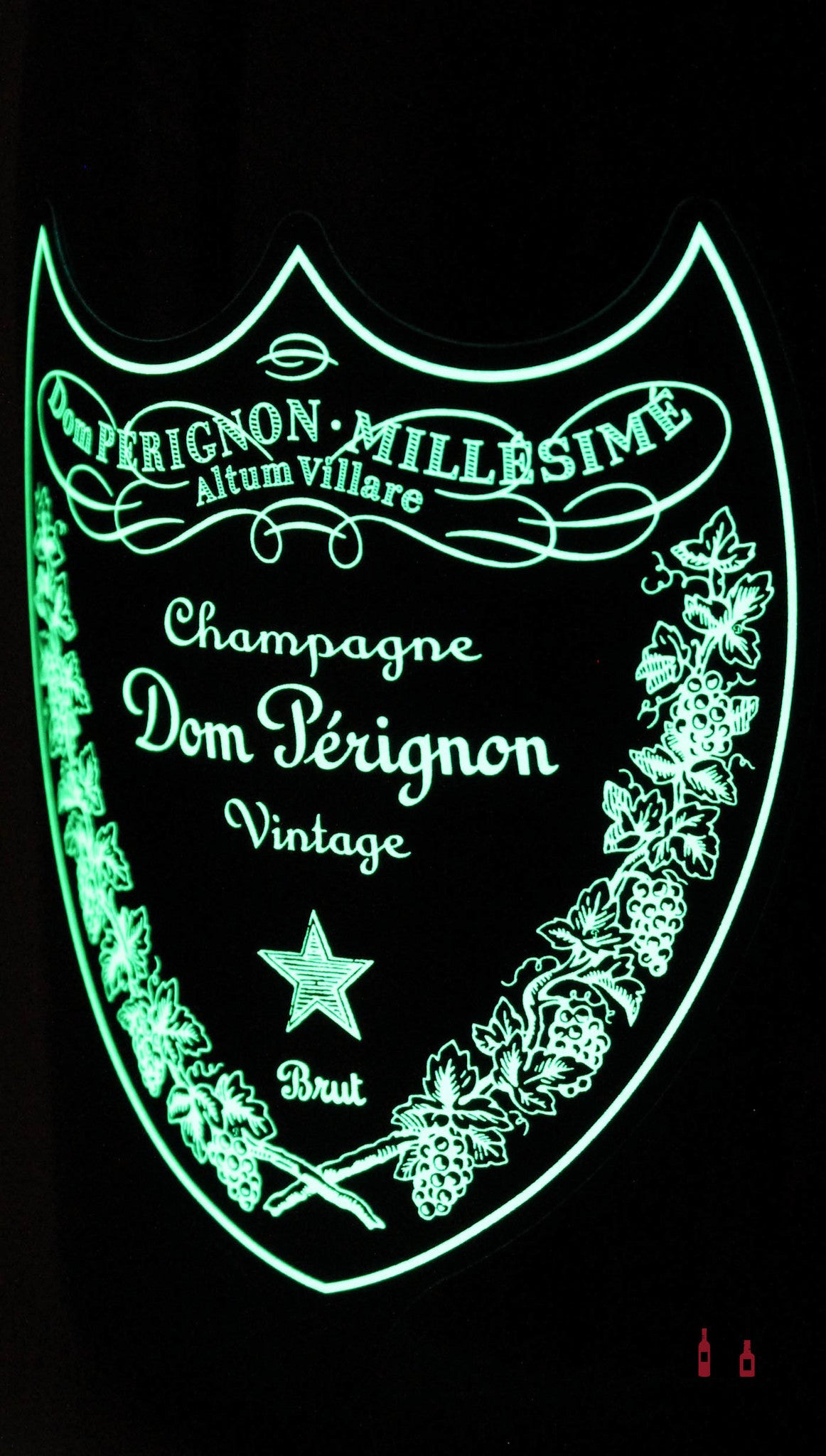 Dom Perignon 2010 Vintage Luminous Champagne - Green lightning
