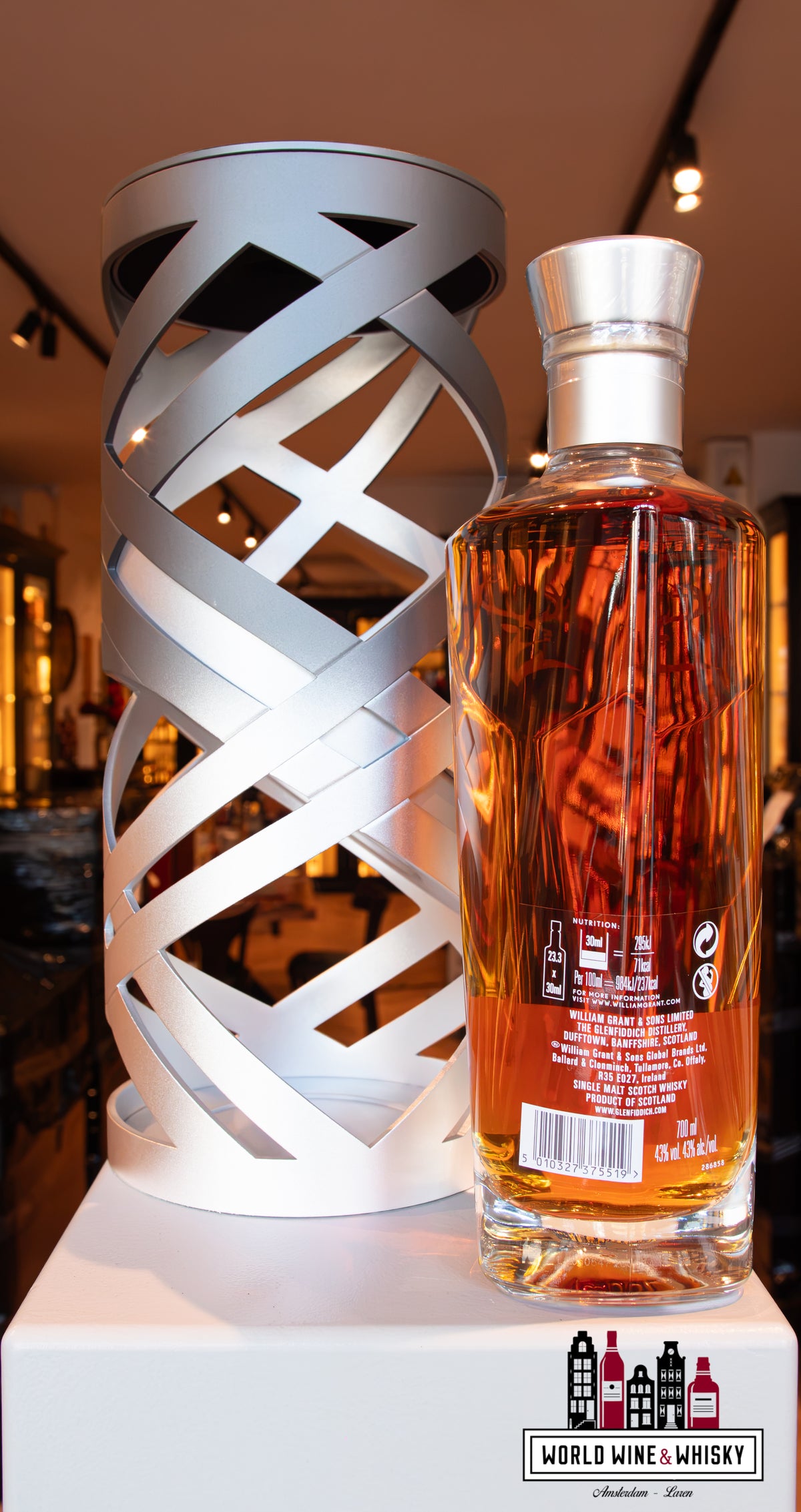 Glenfiddich 30 Years Old - Time Re:Imagined Cumulative Time whisky 43% Speyside 2 