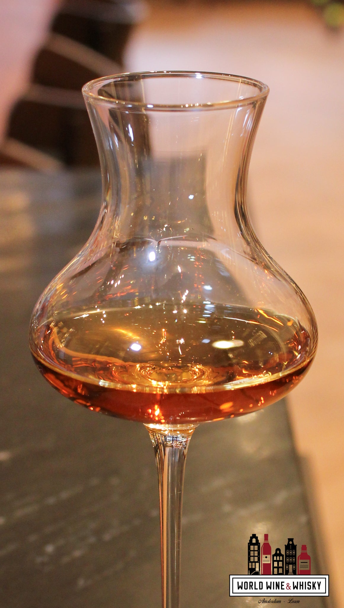 The most luxurious whisky and cognac glass glas Worldwinewhisky 3