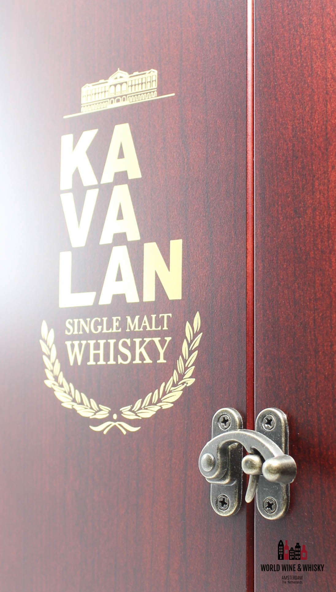Kavalan 2010 2016 Amontillado Sherry Cask - Decanter set - Limited Edition 2016_0107 56.3% (1 of 390) - WORLD WINE WHISKY 