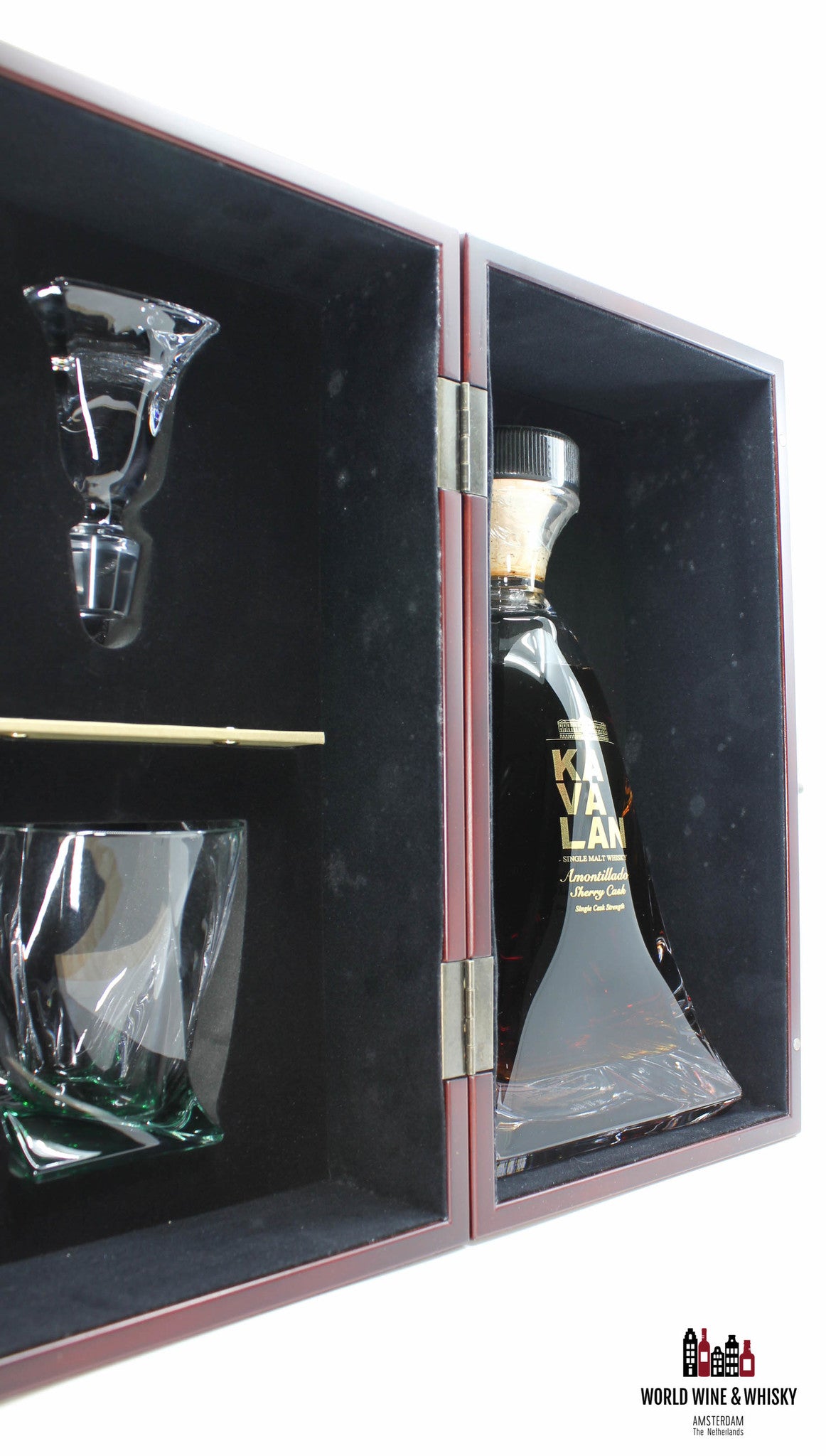 Kavalan 2010 2016 Amontillado Sherry Cask - Decanter set - Limited Edition 2016_0107 56.3% (1 of 390) - WORLD WINE WHISKY 