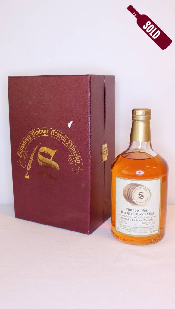 Laphroaig 30 Years Old 1966 1996 Cask 561 Signatory Vintage (SV) Vintage Collection - Dumpy 48.9% - WORLD WINE WHISKY 