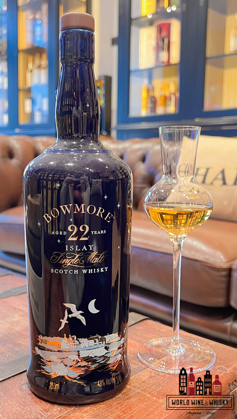 Luxurious whisky and cognac glass in a tulip shape 130ml - WORLD WINE WHISKY 