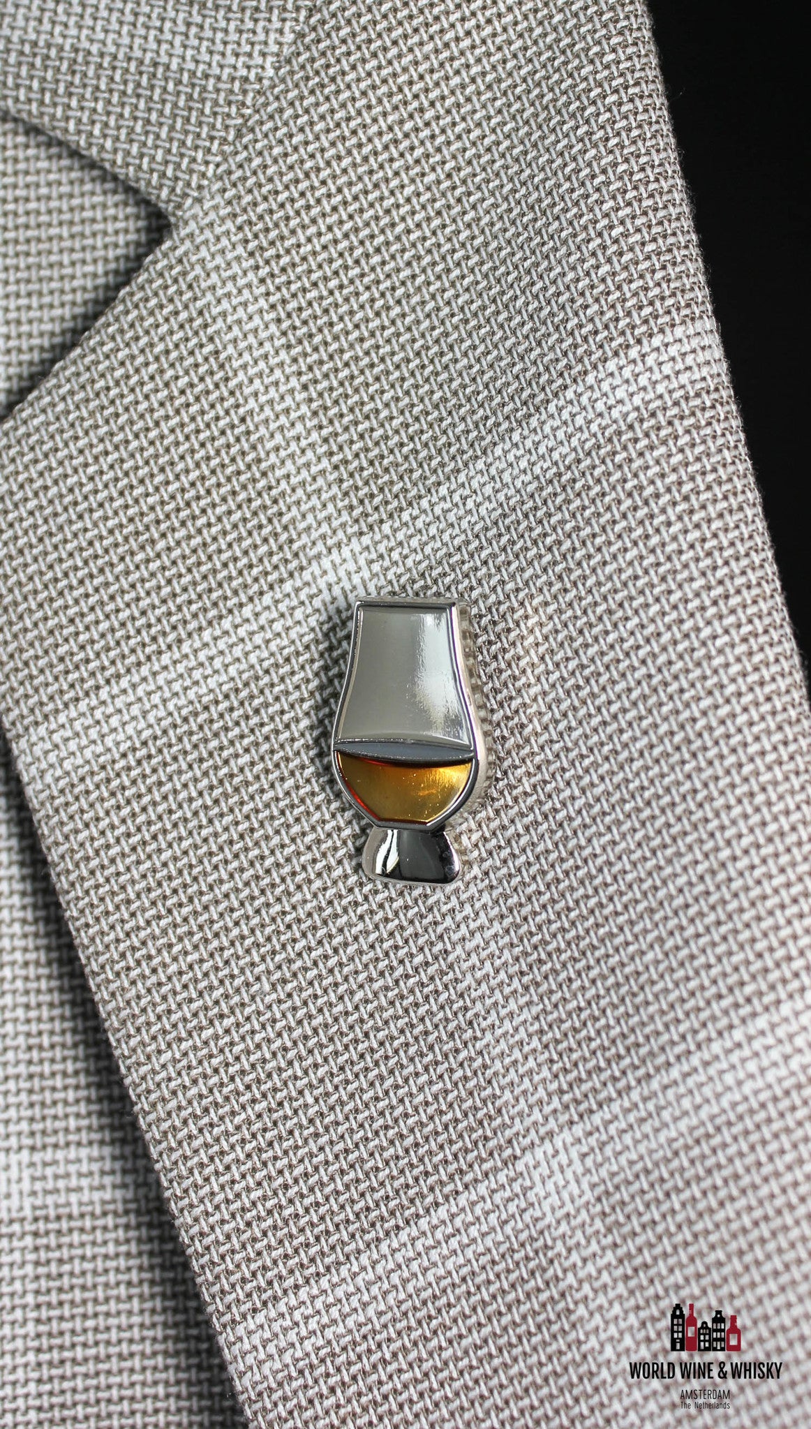 Traditional luxury whisky glass badge accessory - WORLD WINE WHISKY 