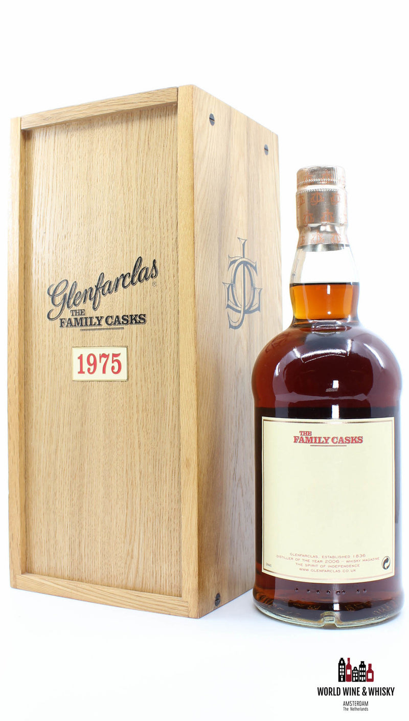 Glenfarclas 31 jaar oud 1975 2007 Vat 5038 - The Family Vaten 51,4%