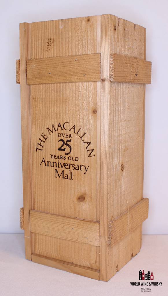 Macallan 25 jaar oud 1974 1999 The Anniversary Malt 43% (in OWC)