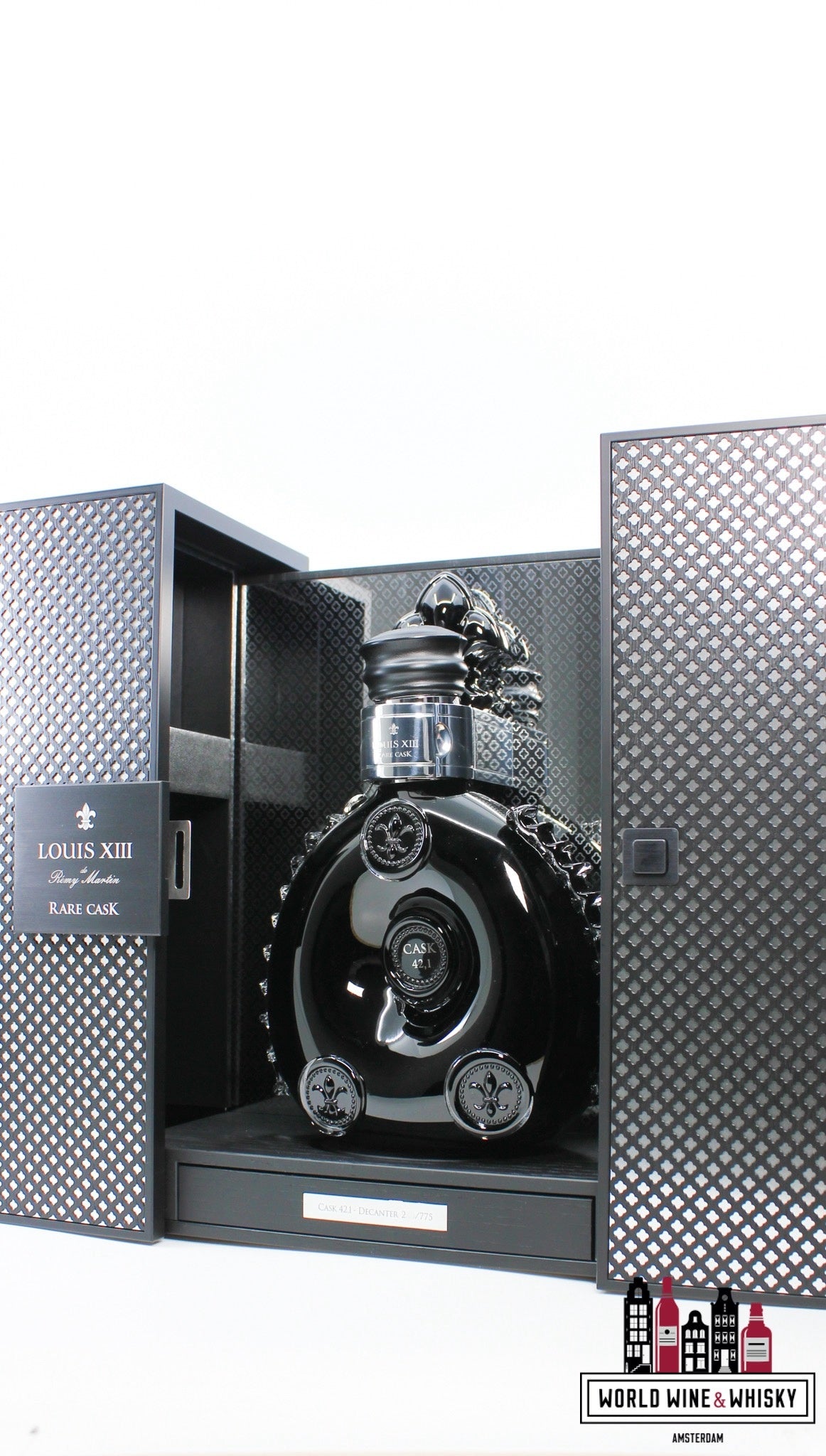 Louis XIII 2023 - Zeldzame Cask 42.1 - Baccarat Black Crystal Decanter 42.1% (1 van 775)