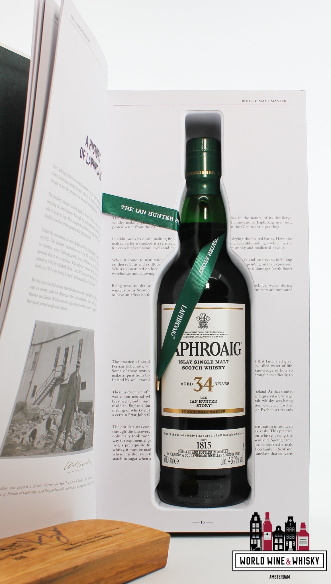 Laphroaig 34 jaar oud 1987 2021 - Het verhaal van Ian Hunter - Boek 4: Malt Master 46,2%