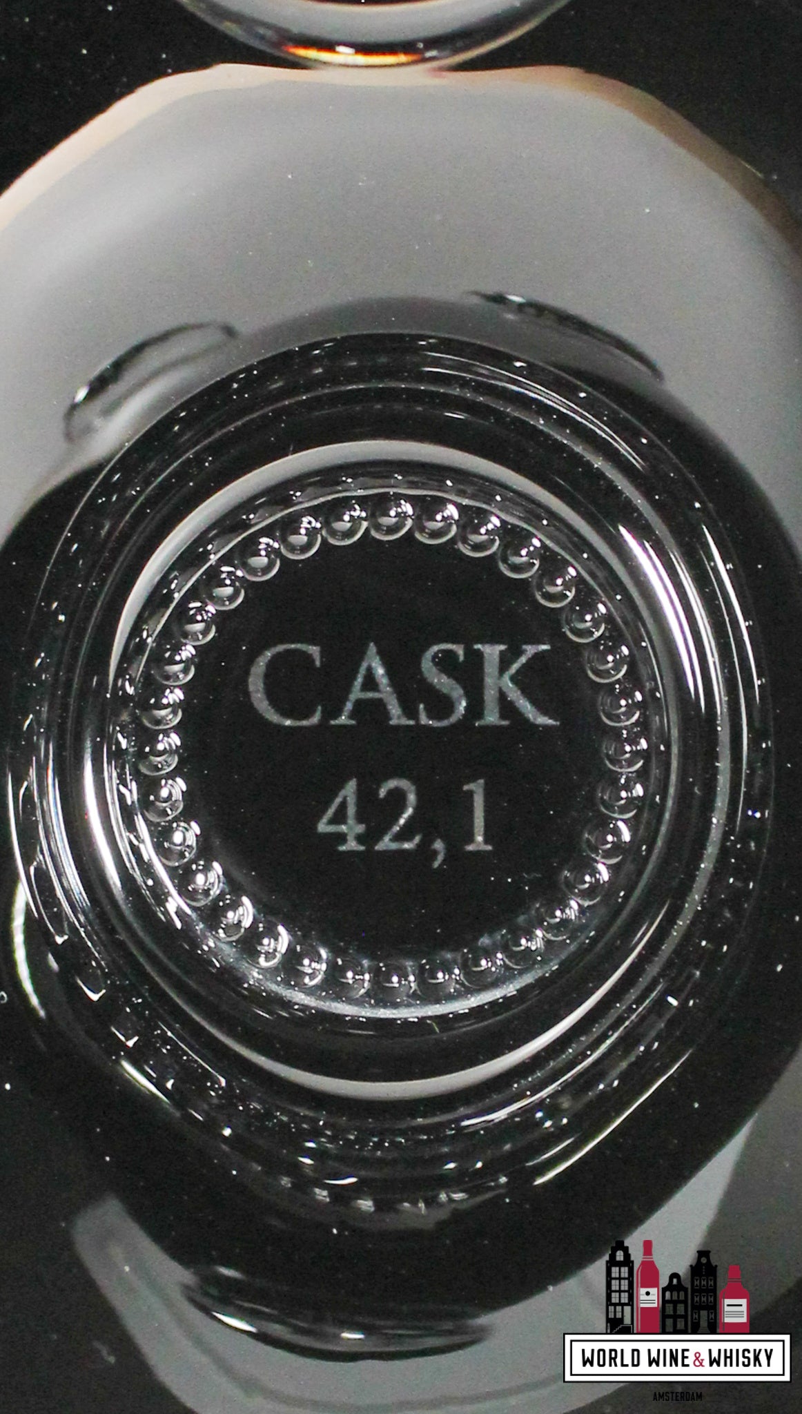 Louis XIII 2023 - Zeldzame Cask 42.1 - Baccarat Black Crystal Decanter 42.1% (1 van 775)
