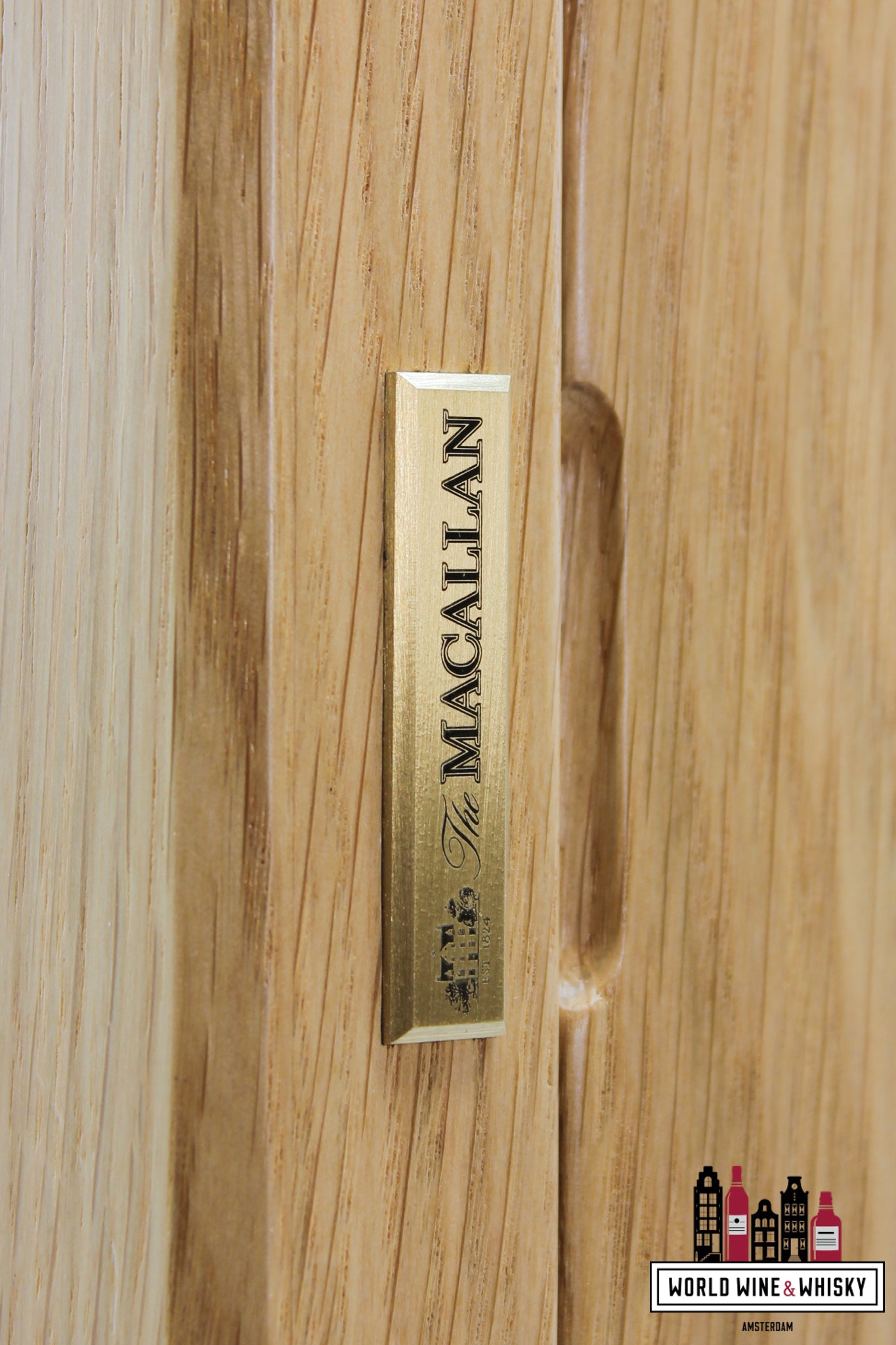The Macallan 73 Years Old 2024 - De Rode Collectie 44,9%